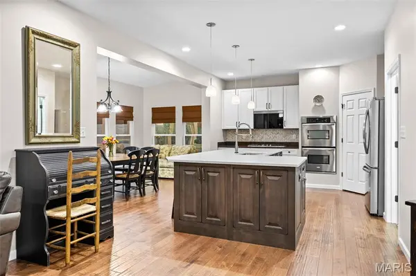 1448 Red Oak Plantation DR, Ballwin, MO 63021