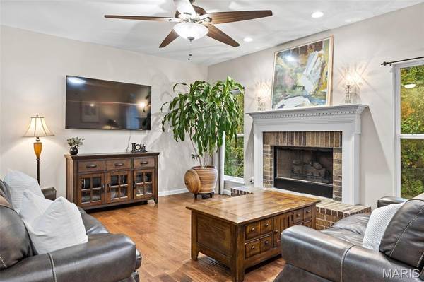1448 Red Oak Plantation DR, Ballwin, MO 63021