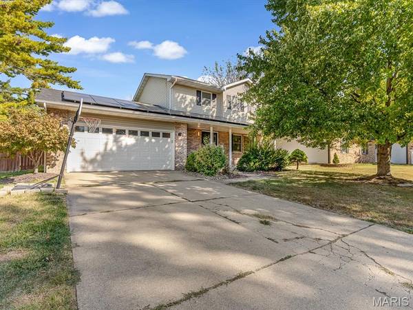 1117 Cobblestone DR, Edwardsville, IL 62025
