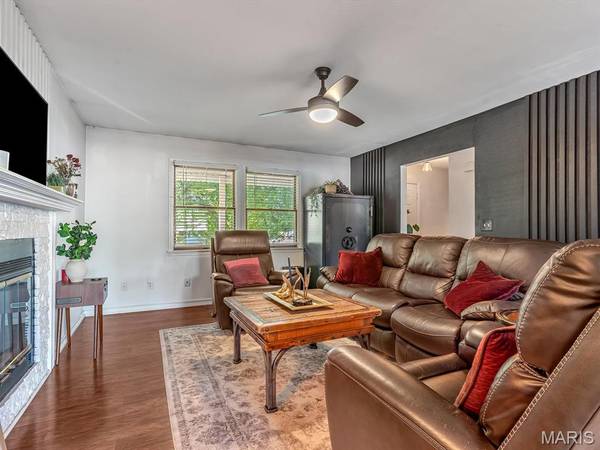 1117 Cobblestone DR, Edwardsville, IL 62025