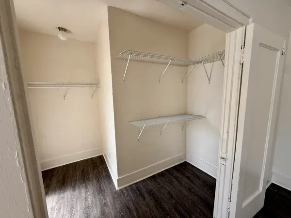 5309 N Winthrop AVE #214, Chicago, IL 60640