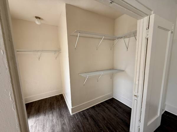 5309 N Winthrop AVE #214, Chicago, IL 60640