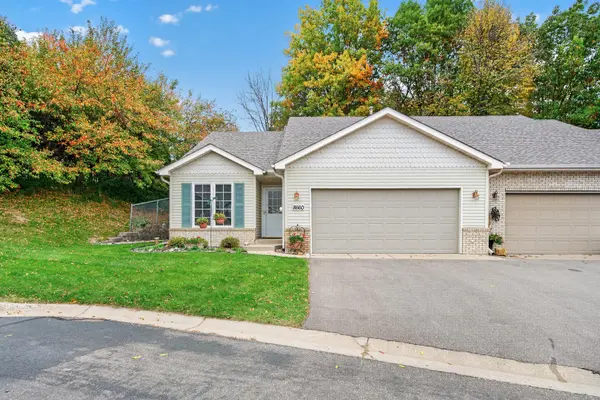 8660 Powers PL, Chanhassen, MN 55317
