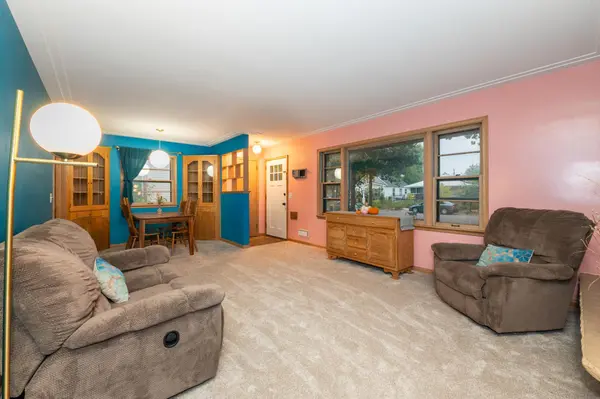 4249 Oliver AVE N, Minneapolis, MN 55412