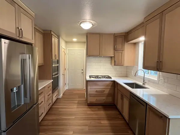 1914 FAIRVIEW ST, Oshkosh, WI 54901-2406