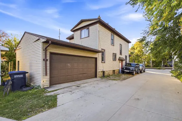 210 BROAD ST, Oshkosh, WI 54901