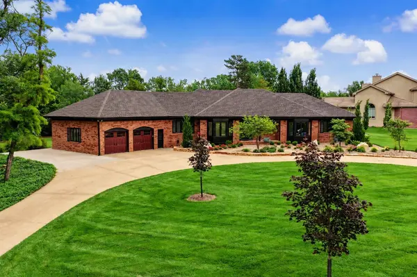 880 Barlow Ct,  Salina,  KS 67401