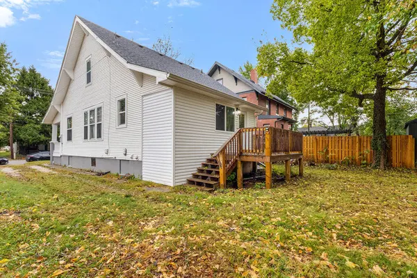 621 S Market AVE, Springfield, MO 65806
