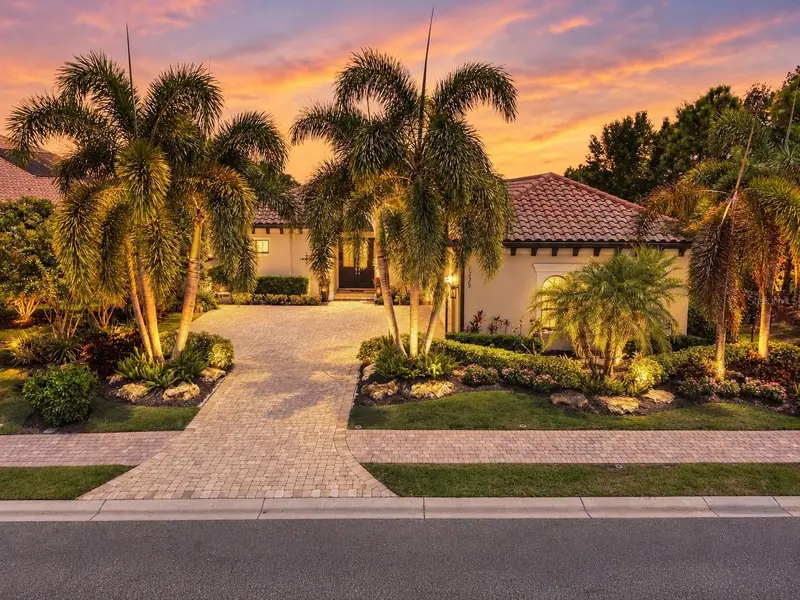 7235 PRESTBURY CIR, Lakewood Ranch, FL 34202