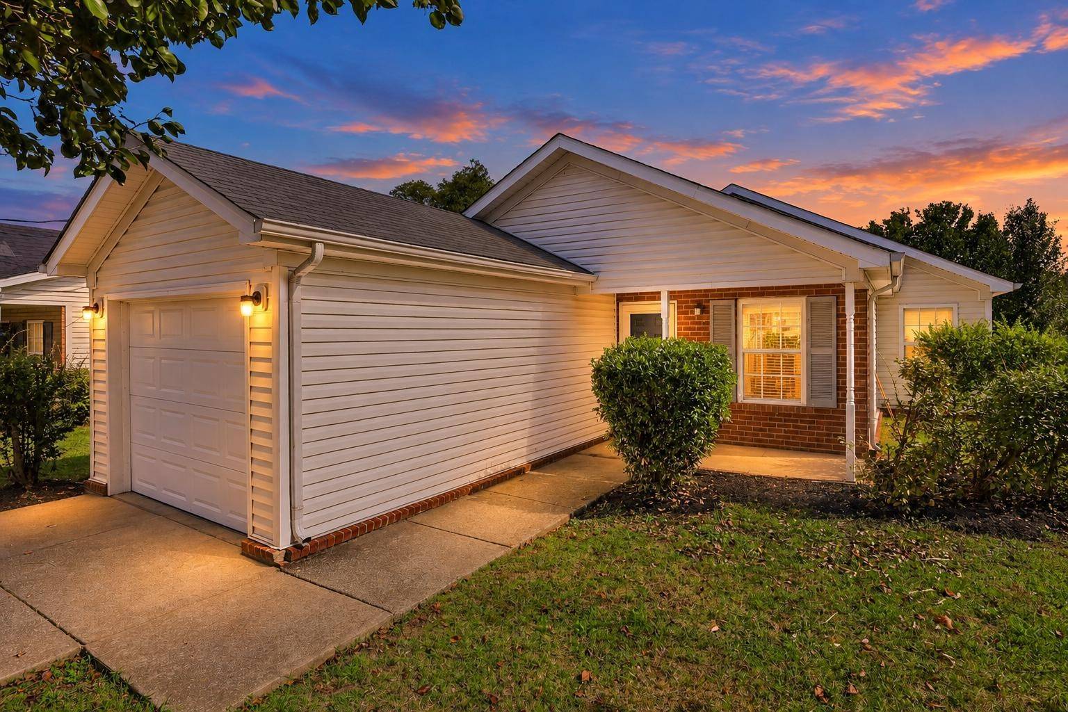 1524 James Gafford Dr, La Vergne, TN 37086