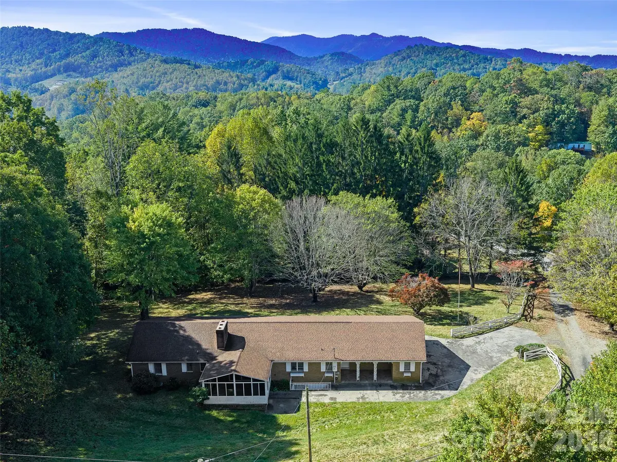 198 Roland Hill RD, Burnsville, NC 28714