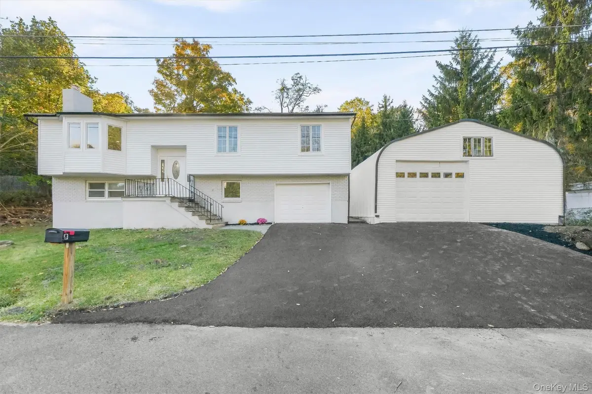9 Wykagyl CT, Carmel, NY 10512