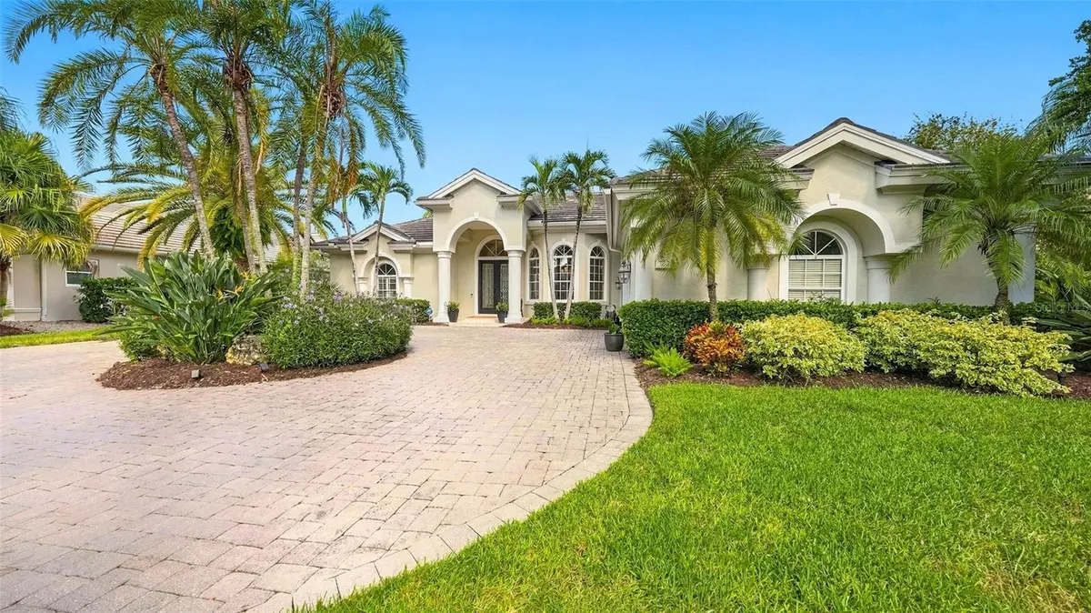 7325 CHATSWORTH CT, University Park, FL 34201