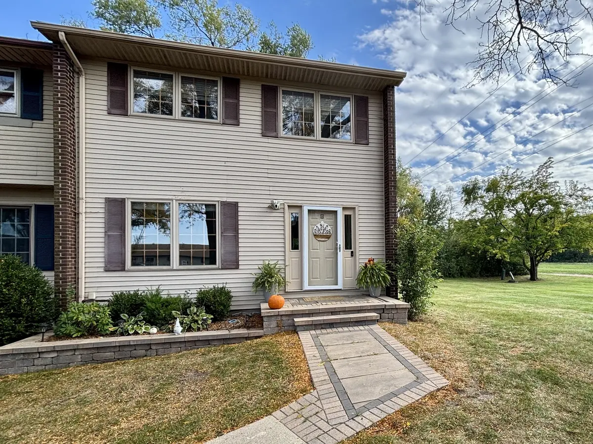 8 Washington CT, Plainfield, IL 60544