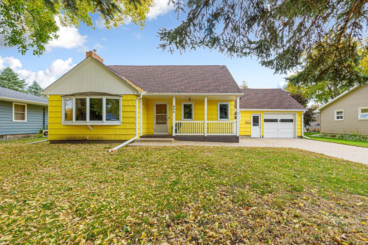 303 S Main ST, Winthrop, MN 55396
