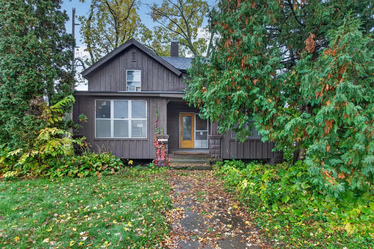 112 3rd ST E, Jordan, MN 55352