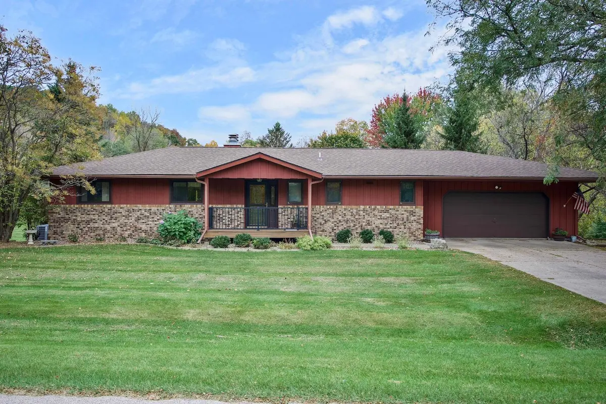 2197 Clinton DR, Winona, MN 55987
