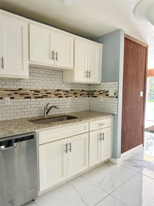 1012 Haley Ave, Rockdale, TX 76567