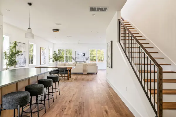 300 W Mockingbird LN #2, Austin, TX 78745