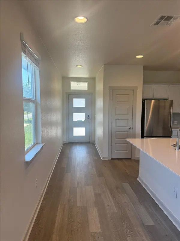 8020 Linnie LN, Austin, TX 78724