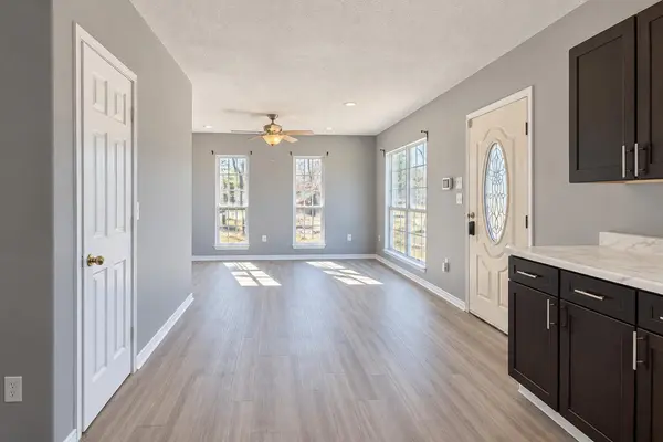143 Twin Lakes LN, Bastrop, TX 78602