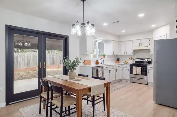 12116 Mosley LN, Austin, TX 78727
