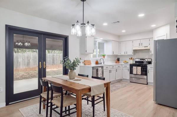 12116 Mosley LN, Austin, TX 78727