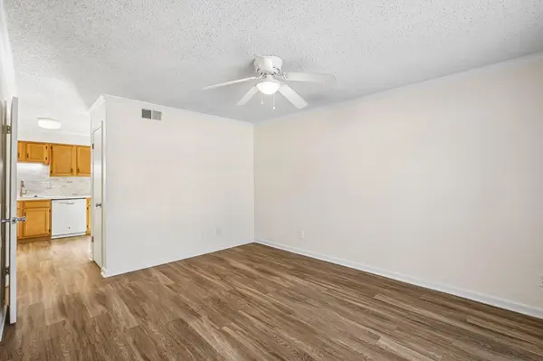 3008 Whisper Oaks LN #B, Georgetown, TX 78628