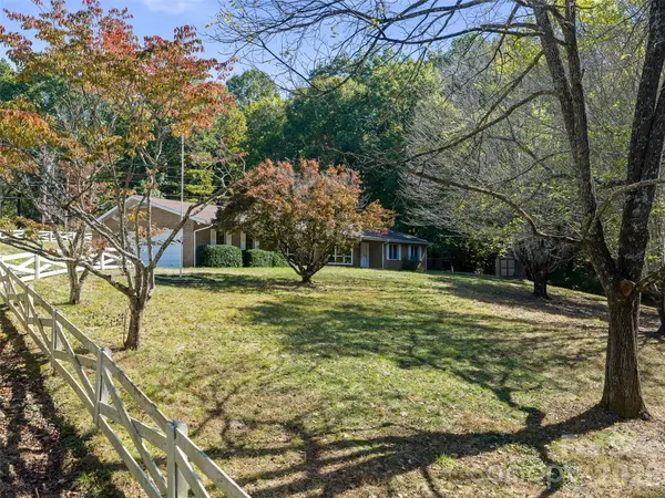 198 Roland Hill RD, Burnsville, NC 28714