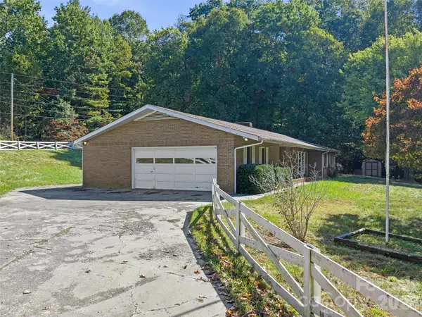 198 Roland Hill RD, Burnsville, NC 28714