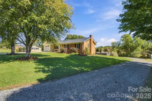 139 Greenlea CIR, Taylorsville, NC 28681