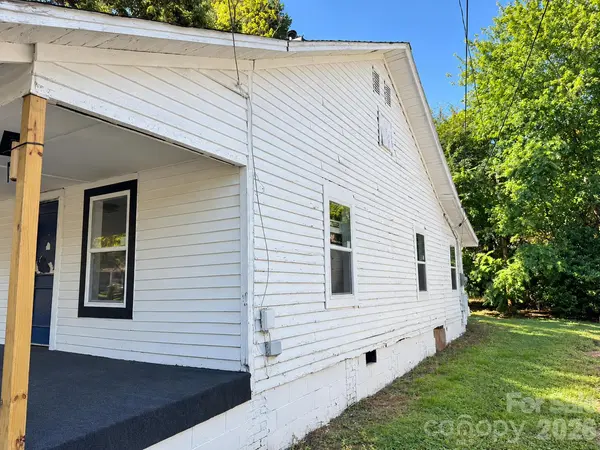 930 4th ST, Statesville, NC 28677