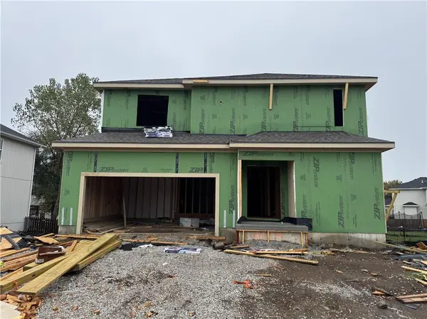 20779 Emerald ST, Spring Hill, KS 66083