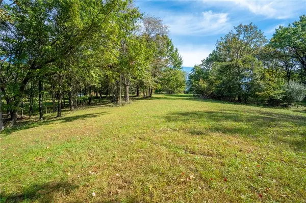 #1087 Lake Viking TER, Gallatin, MO 64640