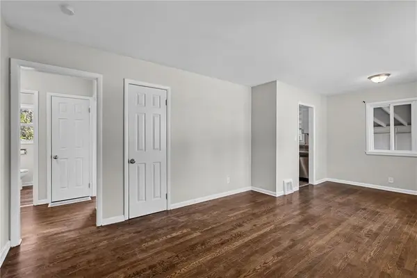 2901 Appleton AVE, Independence, MO 64052