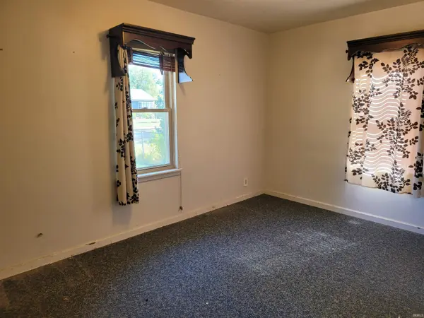 1401 S Saint James BLVD, Evansville, IN 47714