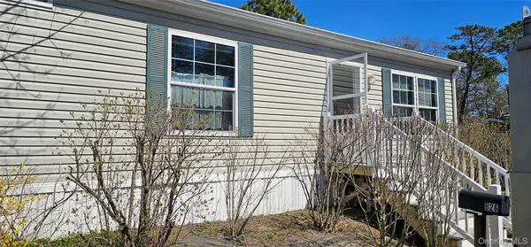 525-B26 Riverleigh AVE #B26, Riverhead, NY 11901