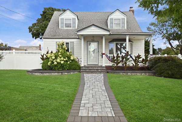 980 Washington AVE, Westbury, NY 11590