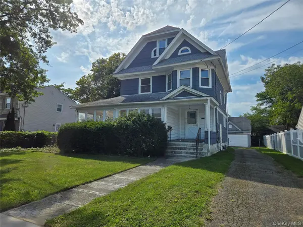 302 Locust AVE, Freeport, NY 11520