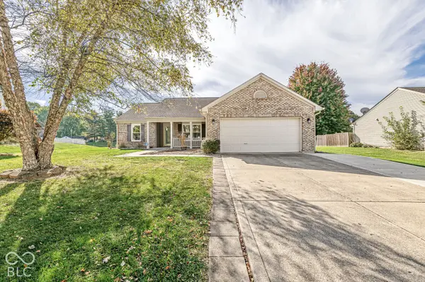 7203 Oakview DR, Avon, IN 46123