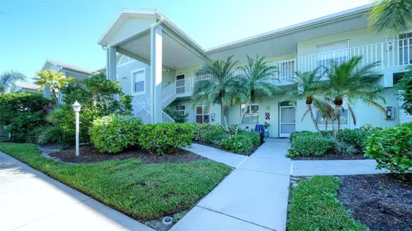 4655 TOWER HILL LN #2414, Sarasota, FL 34238