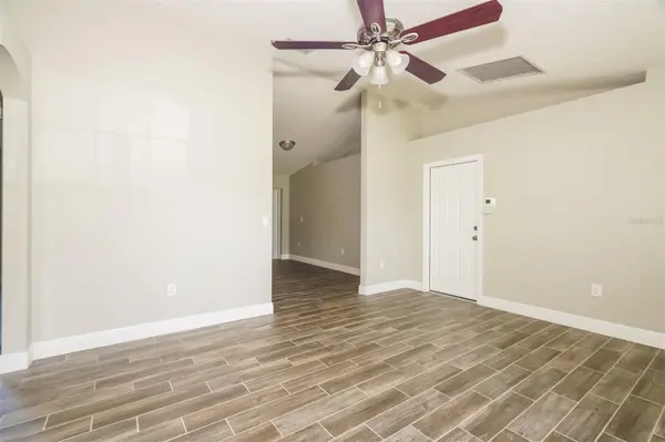 844 JARNAC DR, Kissimmee, FL 34759