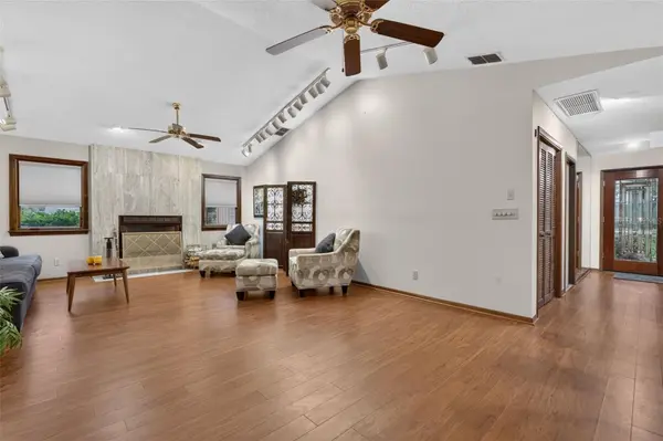 3300 MEADOW VIEW LN, Palm Harbor, FL 34683