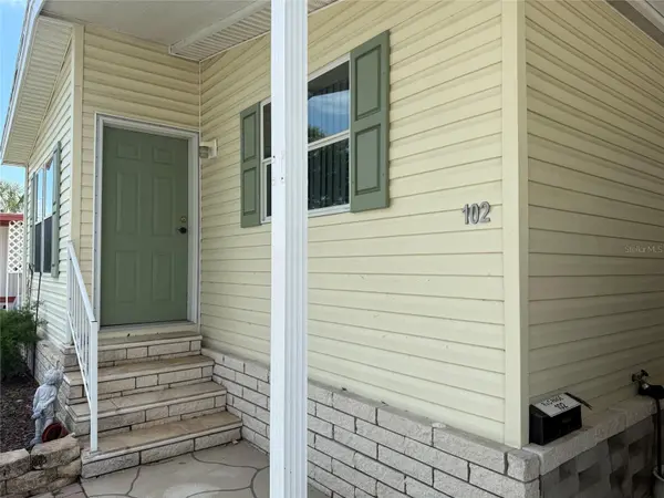 7880 54TH AVE N #102, St Petersburg, FL 33709