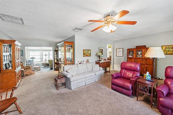 8727 143RD ST, Seminole, FL 33776