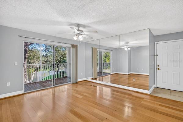 4211 CHATHAM OAK CT #111, Tampa, FL 33624