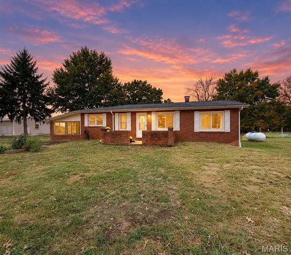8421 Beane LN, Alton, IL 62002