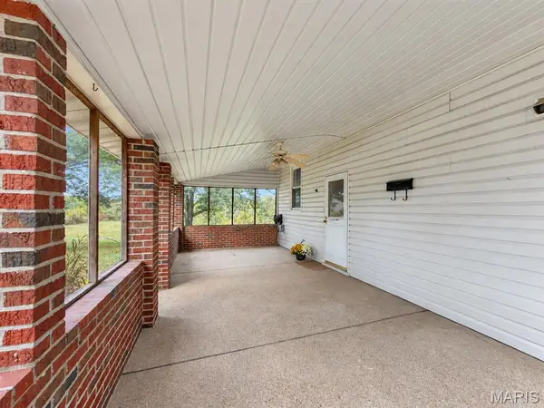8421 Beane LN, Alton, IL 62002
