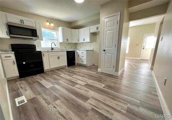 420 Russell AVE, Festus, MO 63028