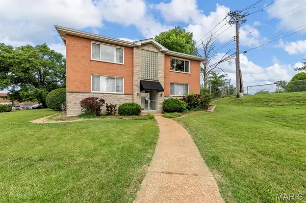 7201-05 Gravois AVE, St Louis, MO 63116